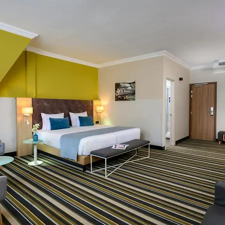 Leonardo Otel 4*