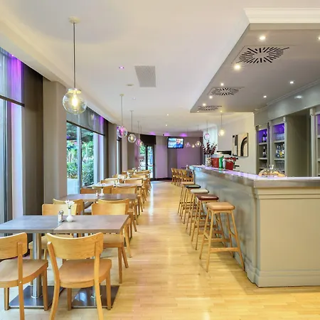 Leonardo Otel 4*