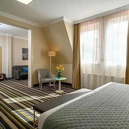Leonardo Hotel 4*