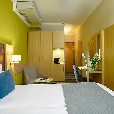 Leonardo 4* Budapest